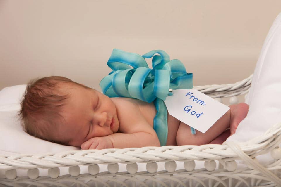 newborn-blue-bow-bassinet